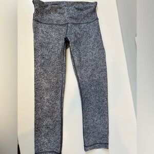 Size 4 lululemon leggings crop